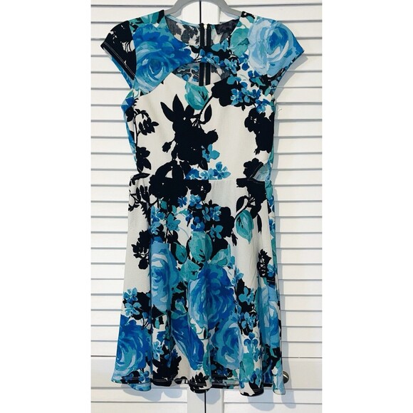 Tops - Glam Doll Dress Cut Out Neck And Sides. Stretch Zip Back Floral Women’s Size M